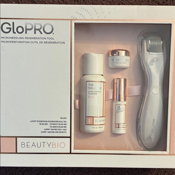 GloPRO Microneedling Regeneration Facial Tool Set - White & Pink NIB BeautyBio - Picture 2 of 5